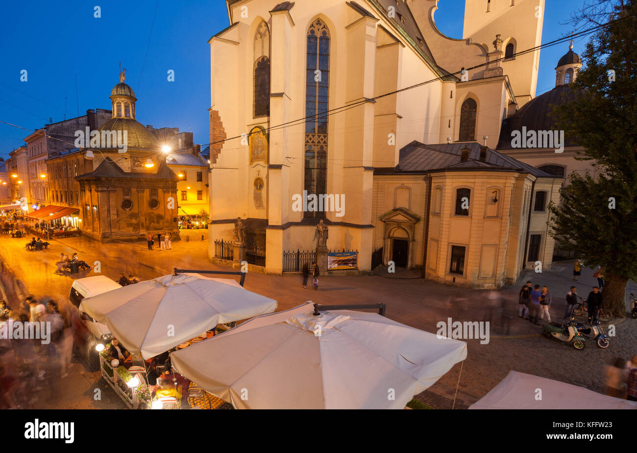 Die Lateinische Kathedrale am Abend, Lviv, Ukraine Stockfoto