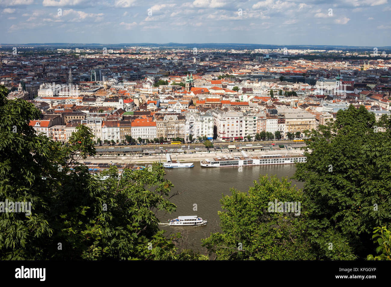 Budapest Hauptstadt Stadtbild mit der Donau als Vom Gellertberg gesehen, Ungarn Stockfoto