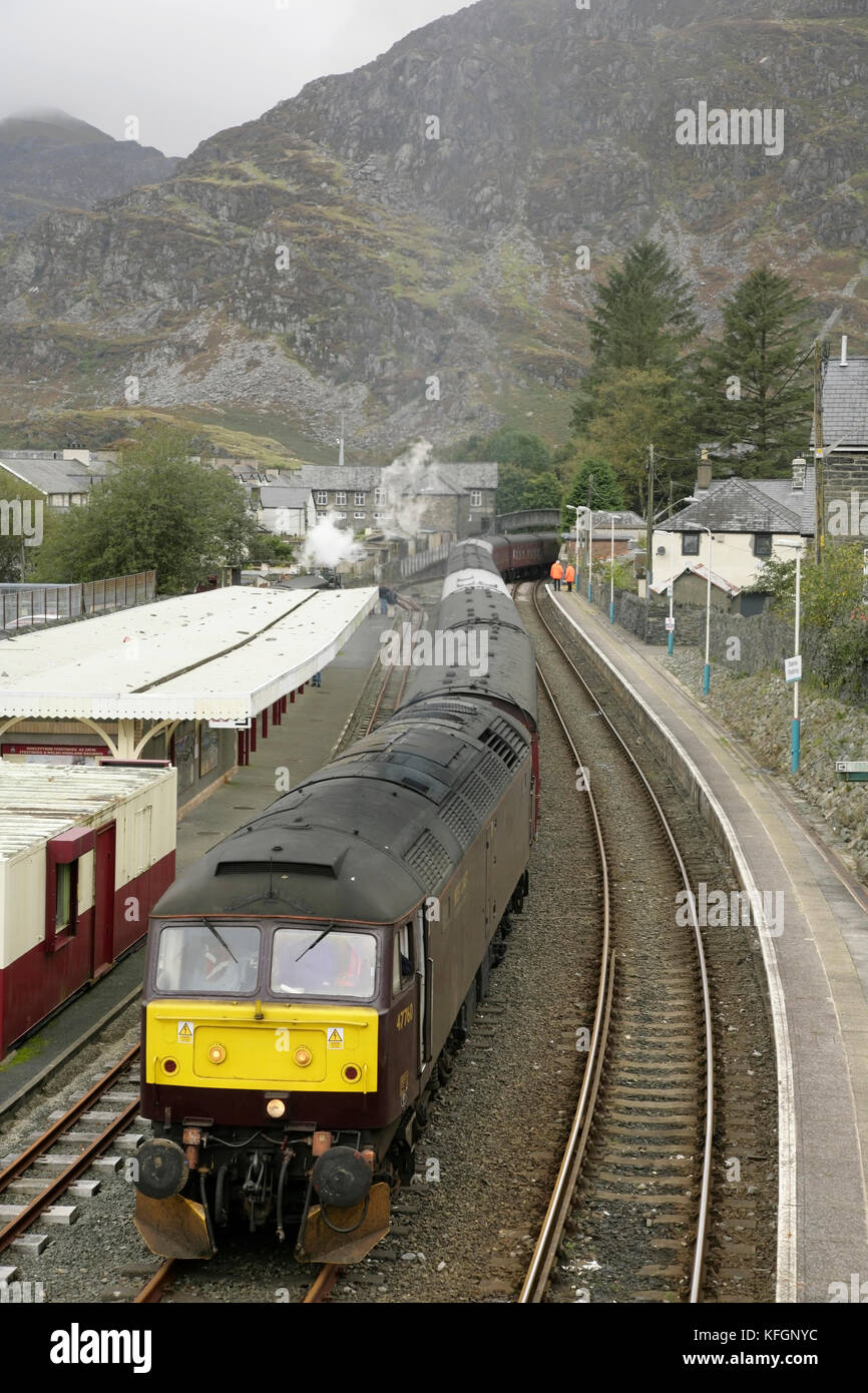 West Coast Eisenbahnen Class 47 Lokomotive 47760 an Blaenau Ffestiniog Station mit einer Charter Service. Stockfoto