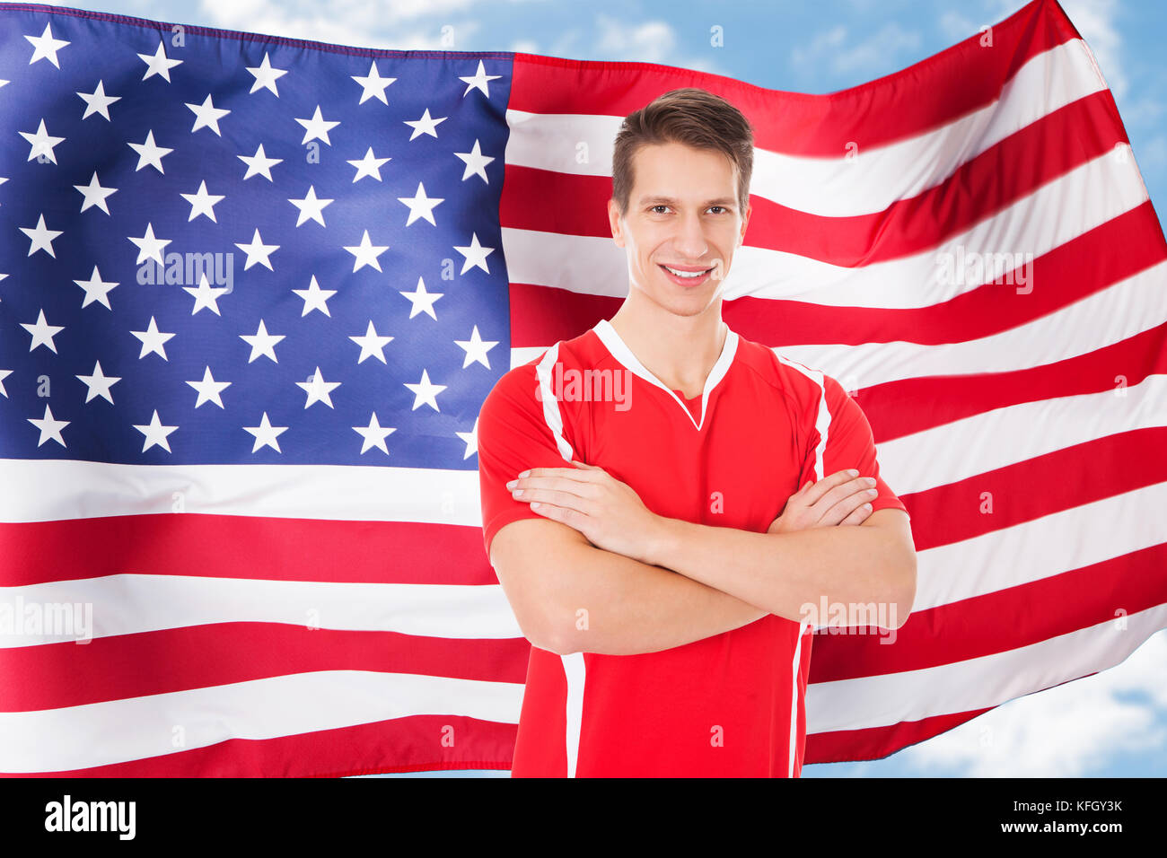 Portrait von zuversichtlich männlichen American Soccer player lächelnd Stockfoto