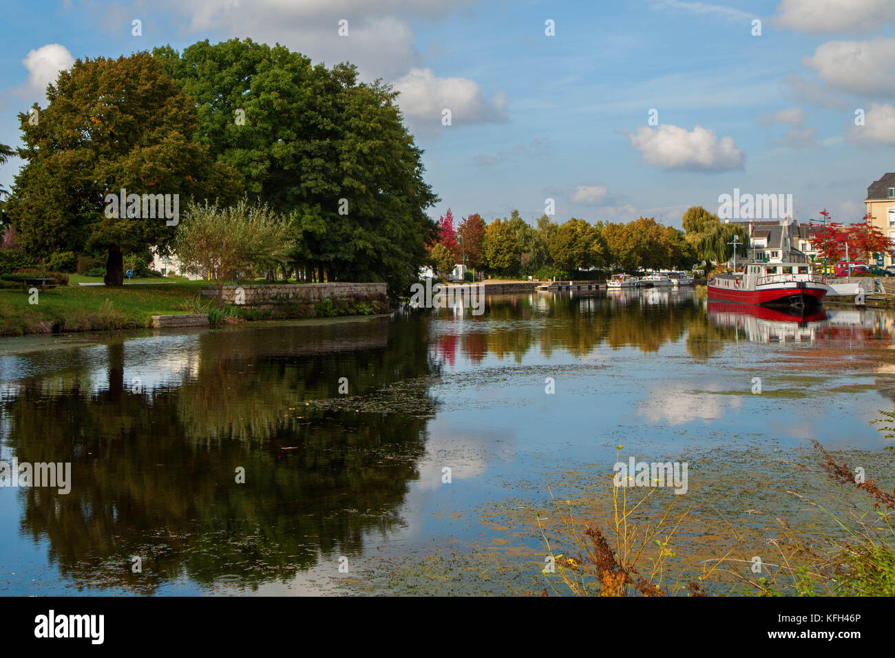 Boote auf Nantes Brest Kanal in Pontivy Bretagne Frankreich Stockfoto