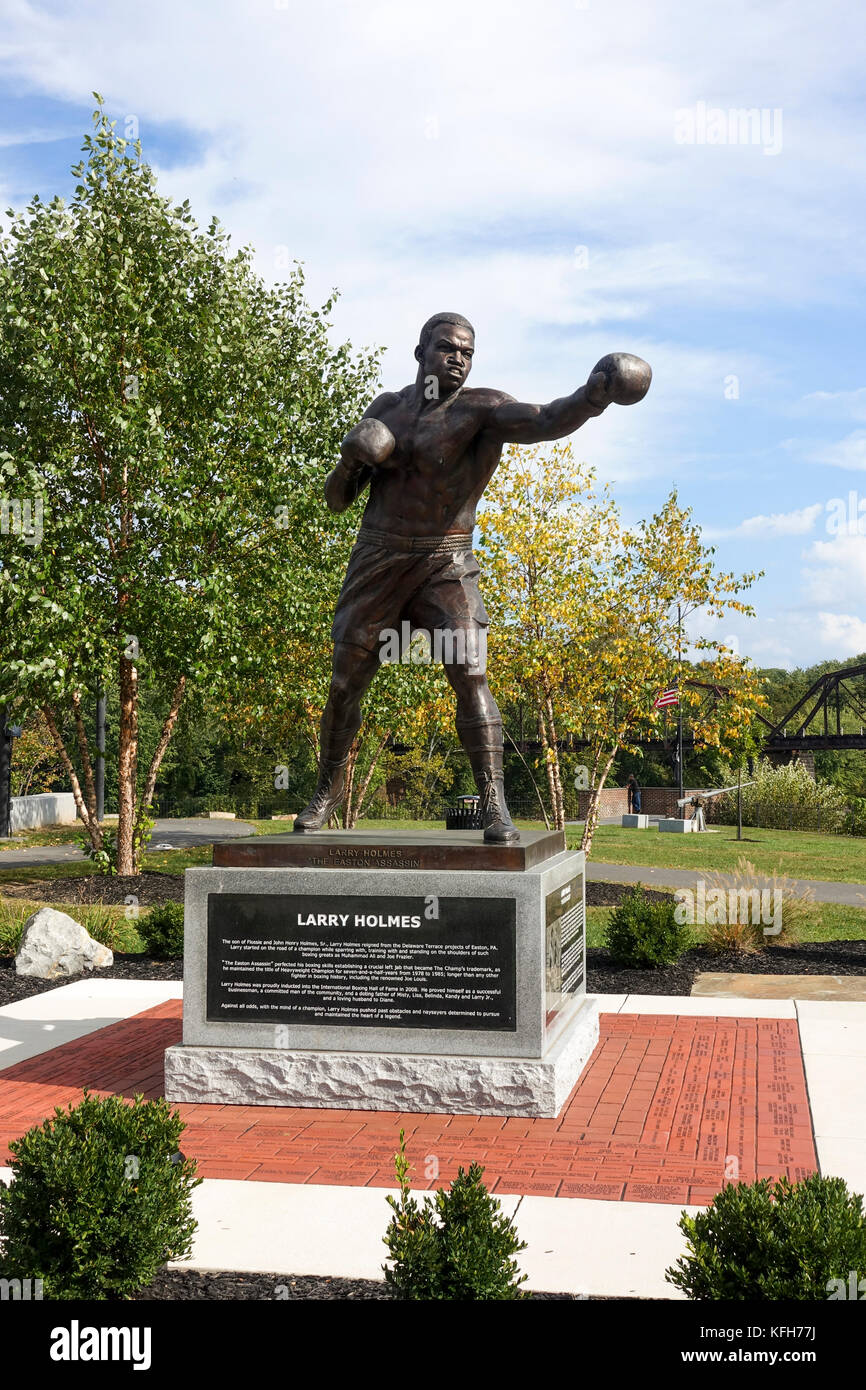 Bronzestatue von Larry Holmes, ehemaligen Boxer in seiner Heimatstadt