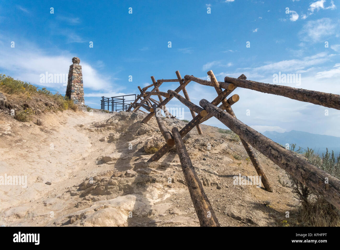 Ensign Peak Nature Park. Trail zur historischen Ensign Denkmal mit Blick auf Salt Lake City. Stockfoto