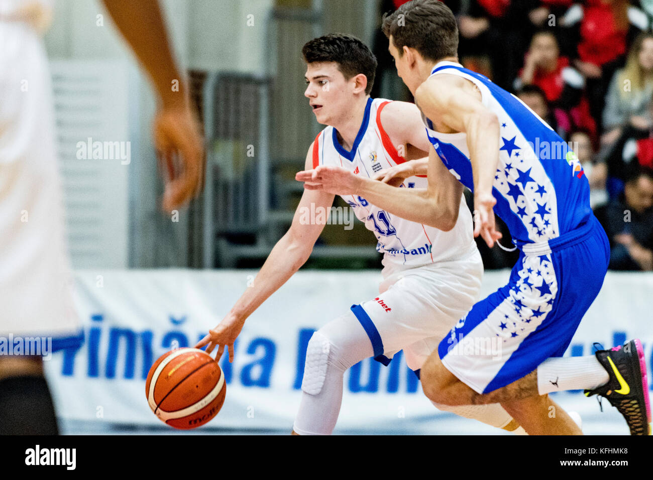 Oktober 28, 2017: Georges Darwiche Nr. 11 (CSM Steaua Bukarest) während der LNBM - Men's National Basketball League Spiel zwischen CSM Steaua Bukarest und CS Politehnica Iasi im Sala Regimentul de Garda "ihai Viteazul", Bukarest, Rumänien ROU. Copyright: Cronos/Catalin Soare Stockfoto