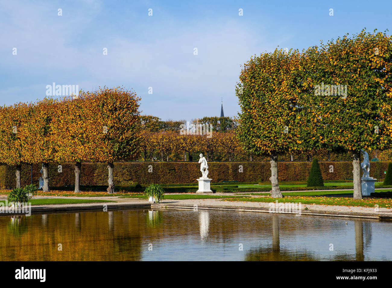 HANNOVER, DEUTSCHLAND - 19. OKTOBER 2017: Herrenhäuser Gärten in Hannover Stockfoto