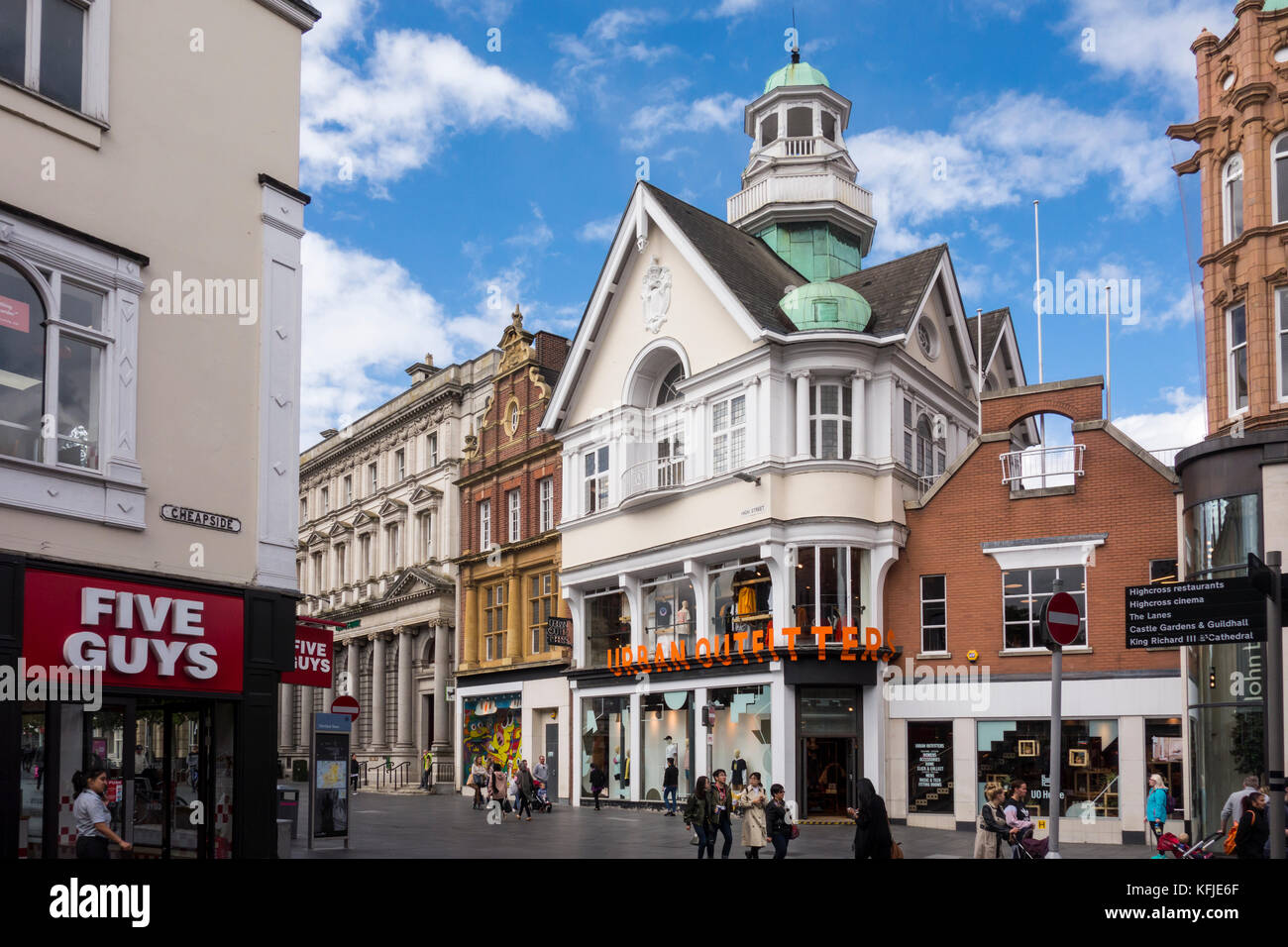 Geschäfte an der High Street, Leicester, Leicestershire, East Midlands