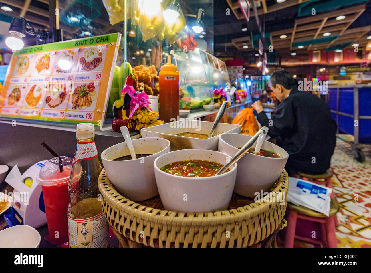 Chiang Mai, Thailand - Juli 25: Dies ist eine traditionelle Thai Food Court am 25. Juli 2017 in Chiang Mai Stockfoto