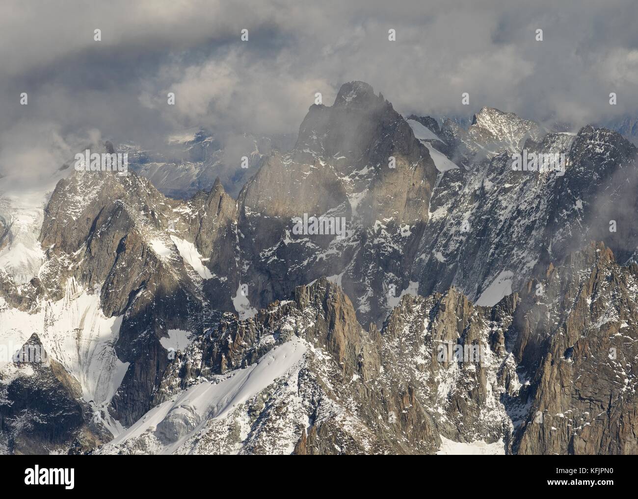 Dent du geant and vallee blanche from aiguille du midi Fotos und
