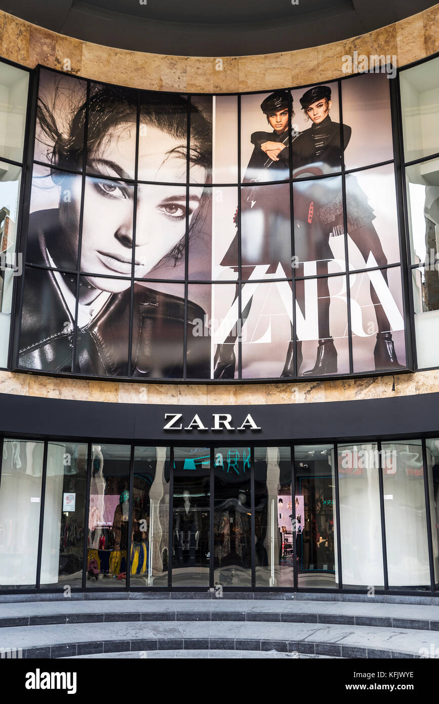 Brüssel, Belgien - 27 August 2017: Zara Shop im Zentrum von Brüssel, Belgien Stockfoto