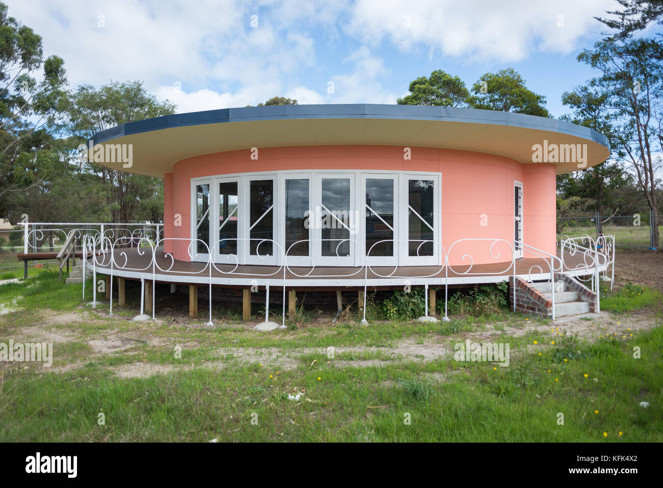 Das Roundhouse in Mount Barker, Western Australia. Entworfen und in den 50er Jahre erbaut von Architekt Hubertus Johannes van der Kolk. Stockfoto