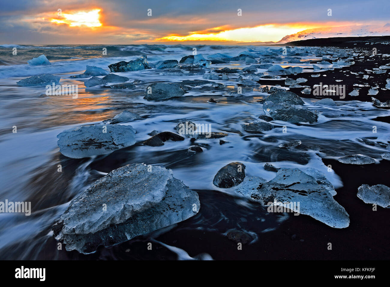 Gletschersee mit Eisbergen, Jökulsarlon, Insel Stockfoto