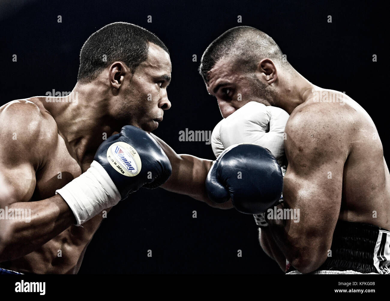 Boxkampf, Chris Eubank junior, GBR blauen Hosen gegen Avni Yildirim, TUR, weiße Hose, Hanns-Martin-Schleyer Halle Stockfoto