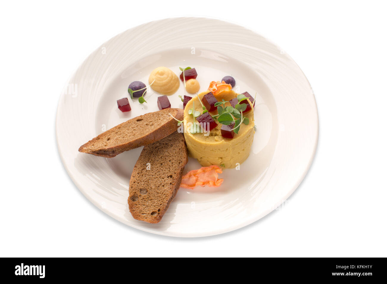 Linsen Hummus und Brot isoliert weißer Hintergrund Stockfoto