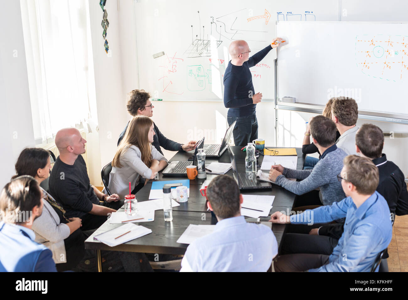 Entspannte it Business Startup Unternehmen Team Meeting. Stockfoto