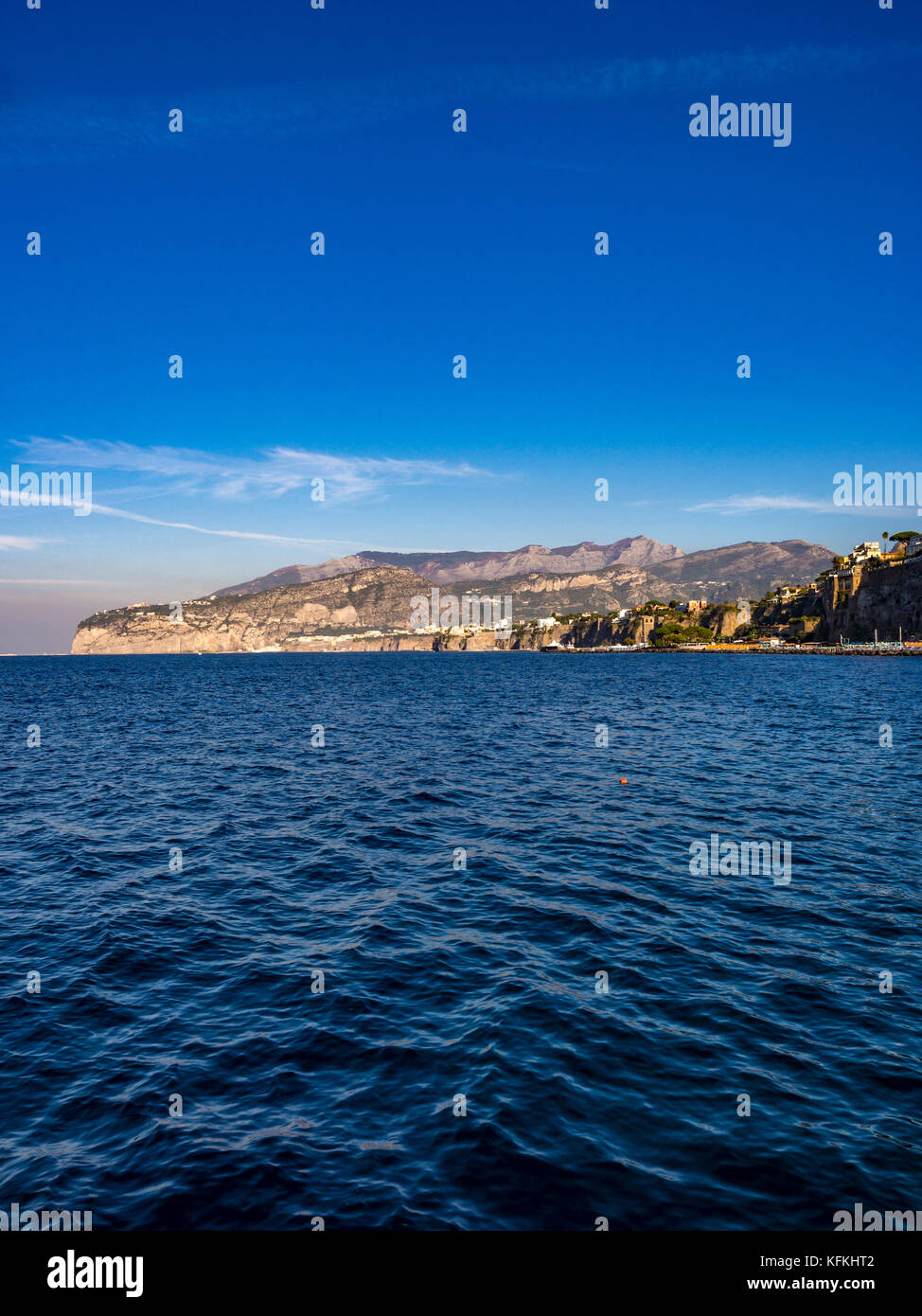 Marina Piccola Schuß von der Marina Grande. Sorrento, Italien. Stockfoto
