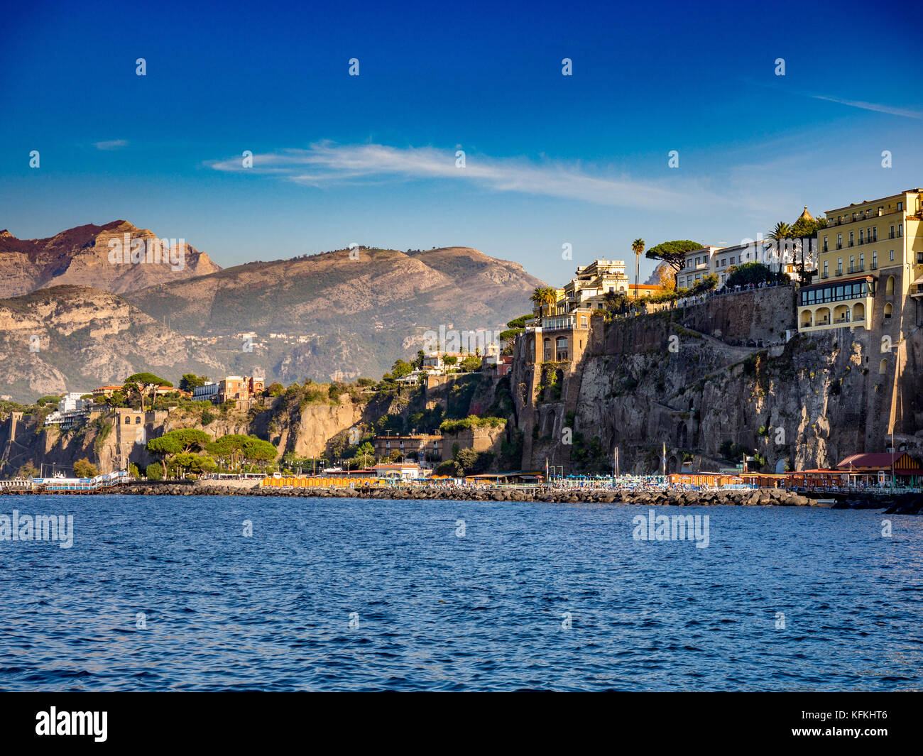 Marina Piccola Schuß von der Marina Grande. Sorrento, Italien. Stockfoto