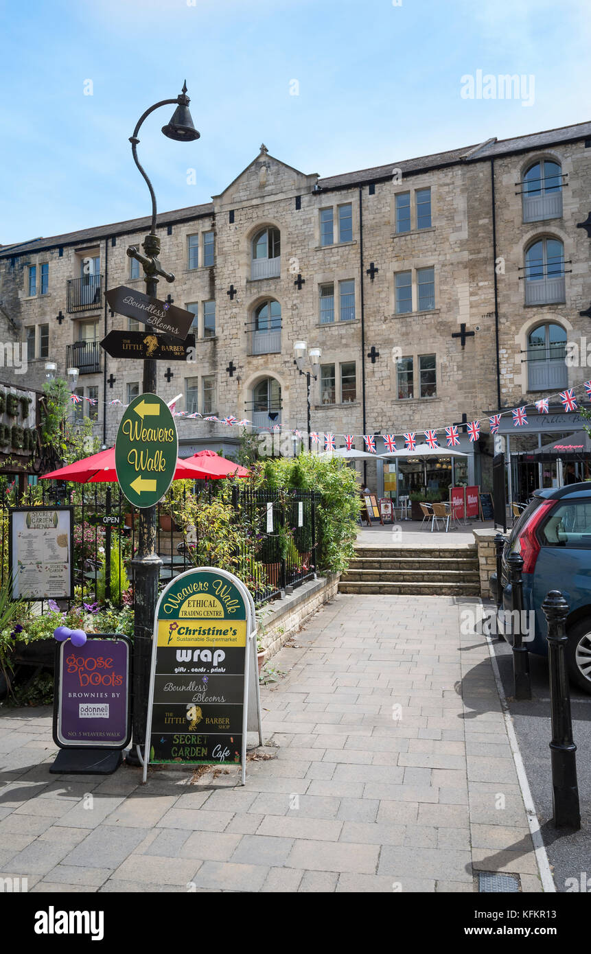 Einem ehemaligen berühmten Gummi Fabrikgelände saniert ein interessantes neues Einkaufszentrum in Bradford on Avon Wiltshire England uk zur Verfügung zu stellen Stockfoto