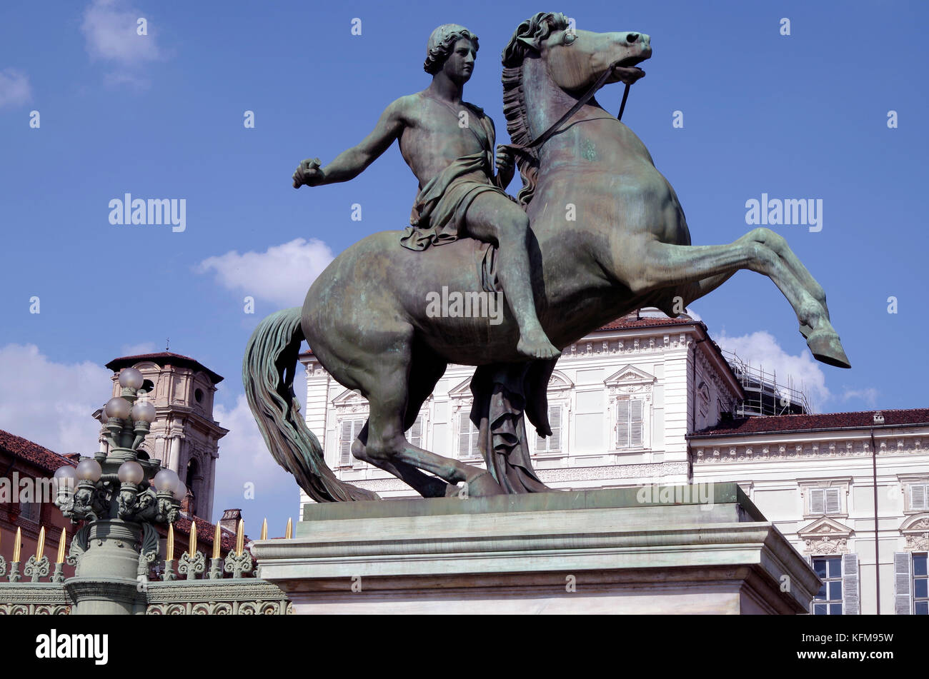 Castor pollux statuen Fotos und Bildmaterial in hoher Auflösung Alamy