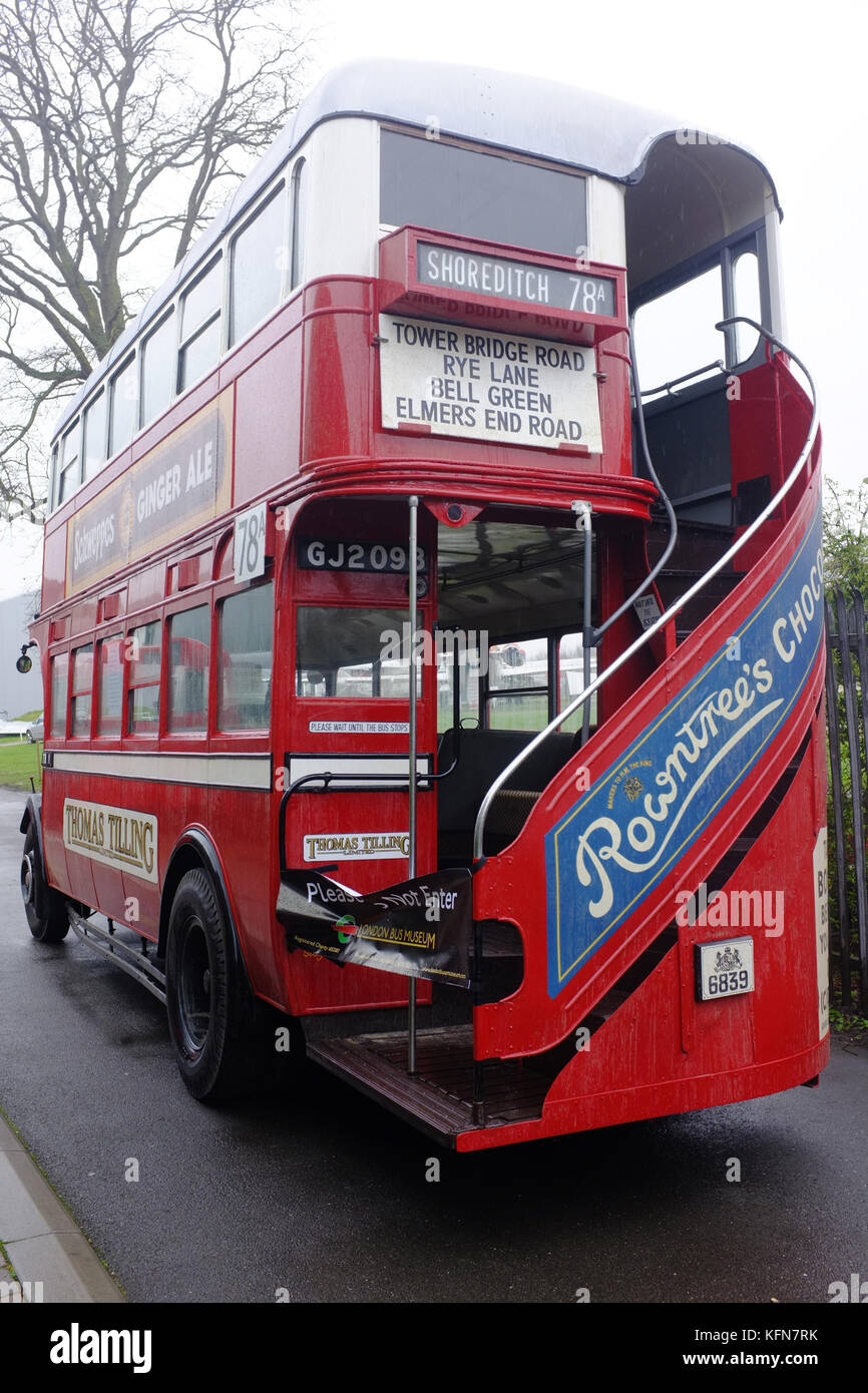 Die hintertreppe eines Vintage London Bus Stockfoto