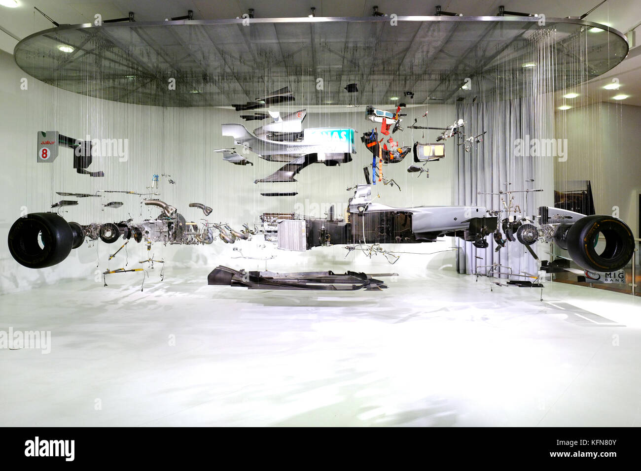 Ein dekonstruiert Mercedes Auto F1 bei Mercedes Benz Welt. Stockfoto