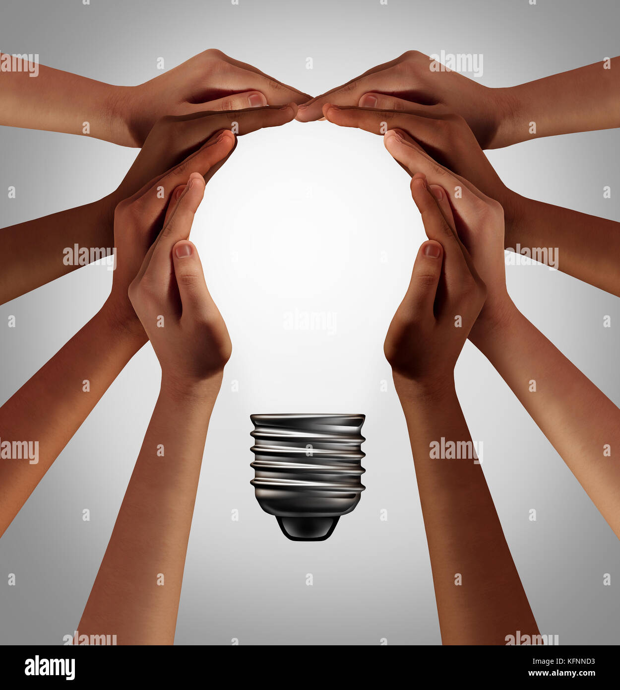 Die Menschen denken als eine heterogene Gruppe, die zusammen kommen Hand in Hand in der Form eines inspirierenden Glühlampe als Gemeinschaft unterstützen. Stockfoto
