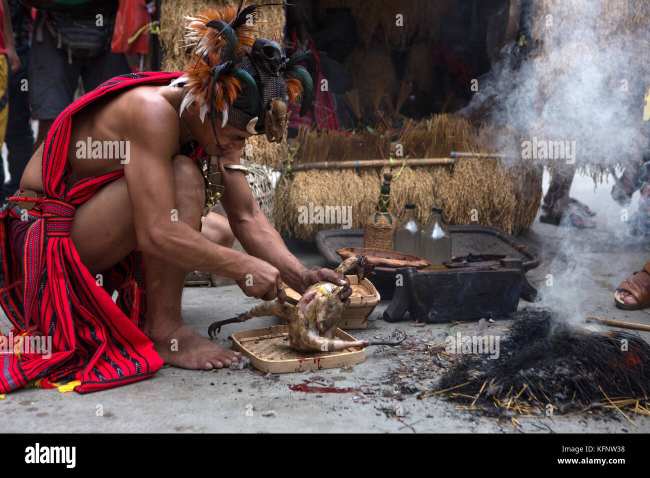 Imbayah ist ein kulturelles Festival, das die uralten Traditionen der indigenen Stämme der Ifugao in Banaue, Philippinen, feiert Stockfoto
