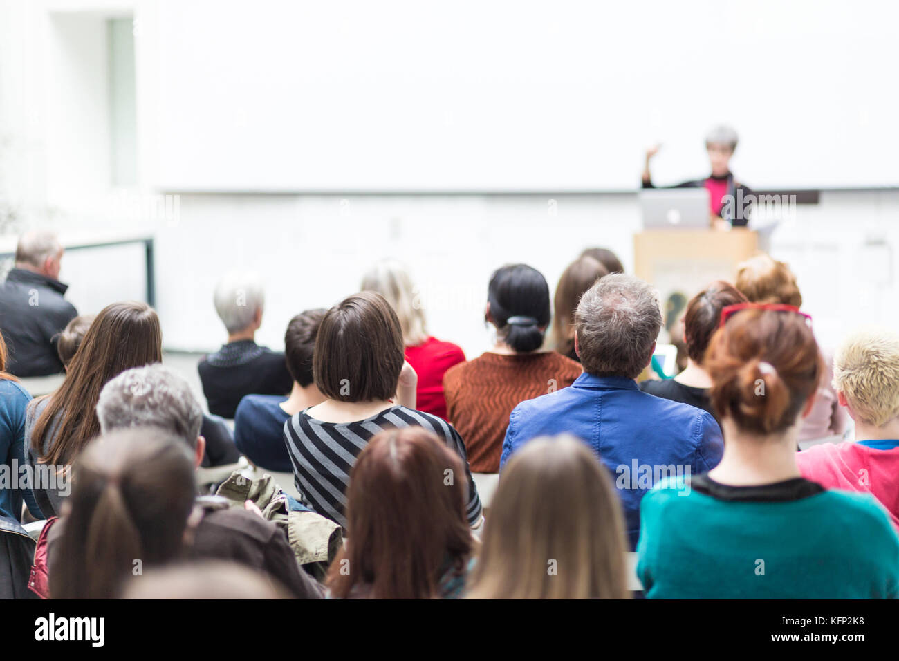 Frau, Präsentation auf der Konferenz. Stockfoto