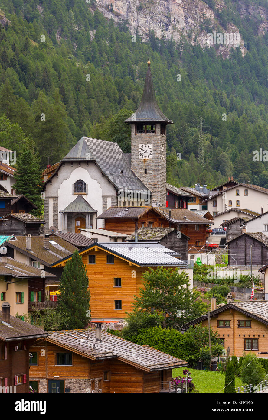 Herbriggen, Schweiz - Kirchturm Clock Tower im Dorf. Stockfoto