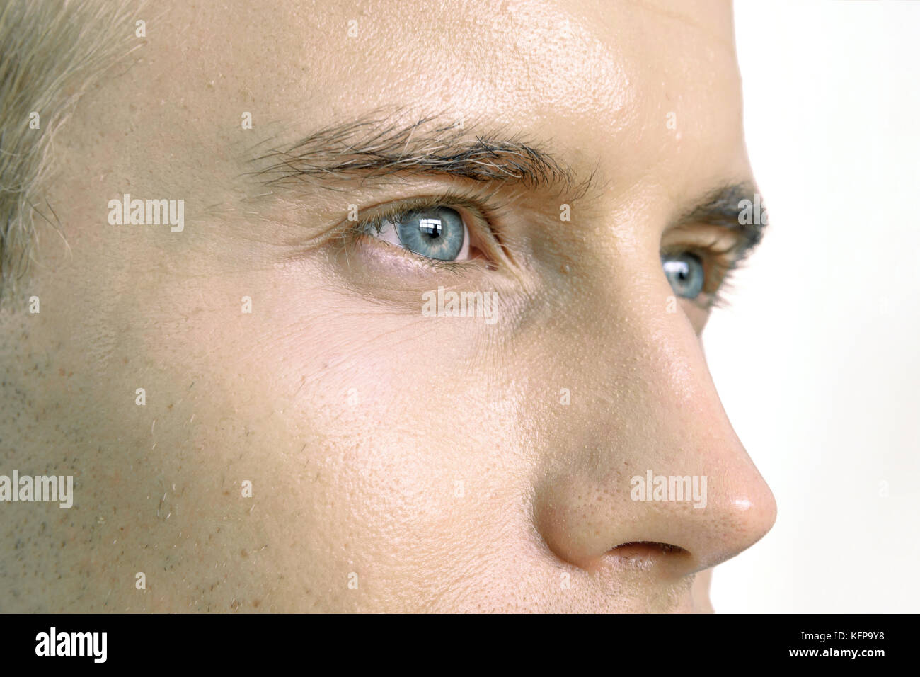 Lasik, Kontaktlinse, Augenkrankheiten Konzept. Nahaufnahme der männlichen Gesicht, die Augen und die Nase. Stockfoto