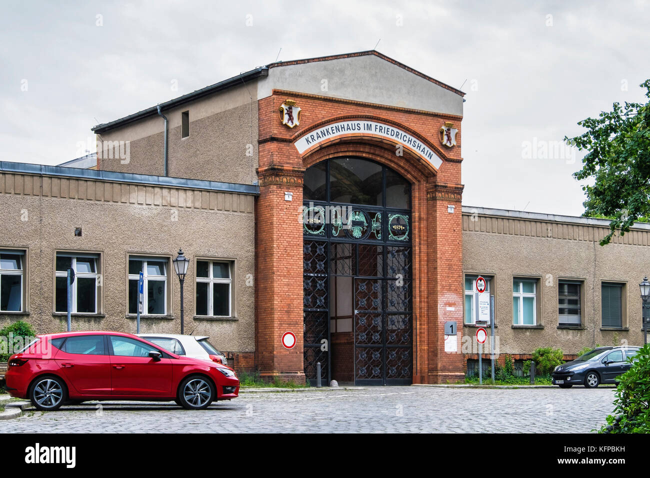 Berlin Volkspark Priedrichshain, Krankenhaus im Friedrichshain im SE Teil des von Martin Gropius und Heino Schmieden entworfenen Parks Stockfoto