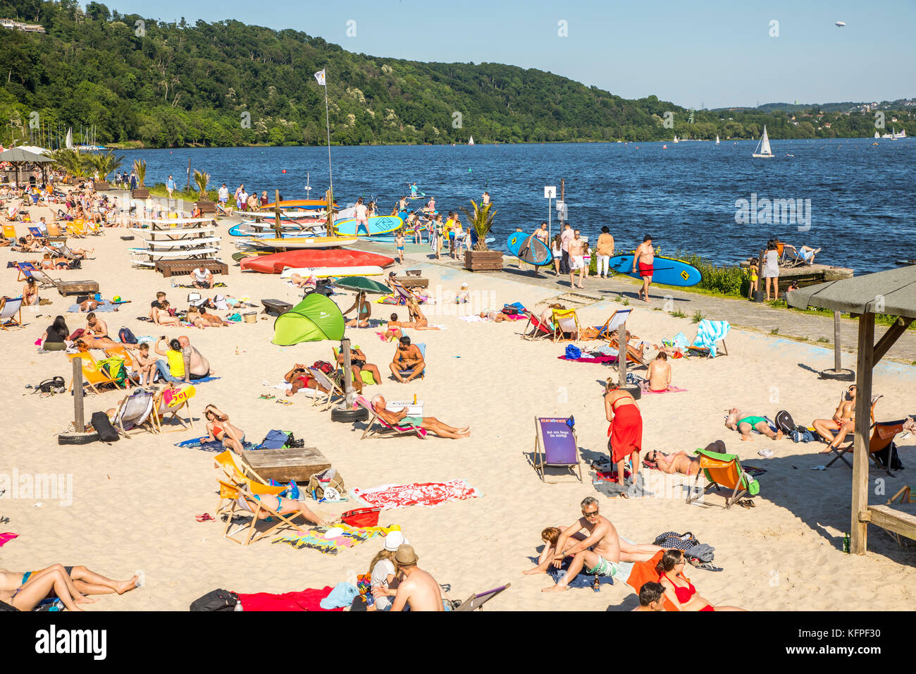 Der Baldeneysee, Essen, Deutschland, ein Reservoir von Ruhr, Seaside Beach Baldeney, ein Beach Club, Stockfoto