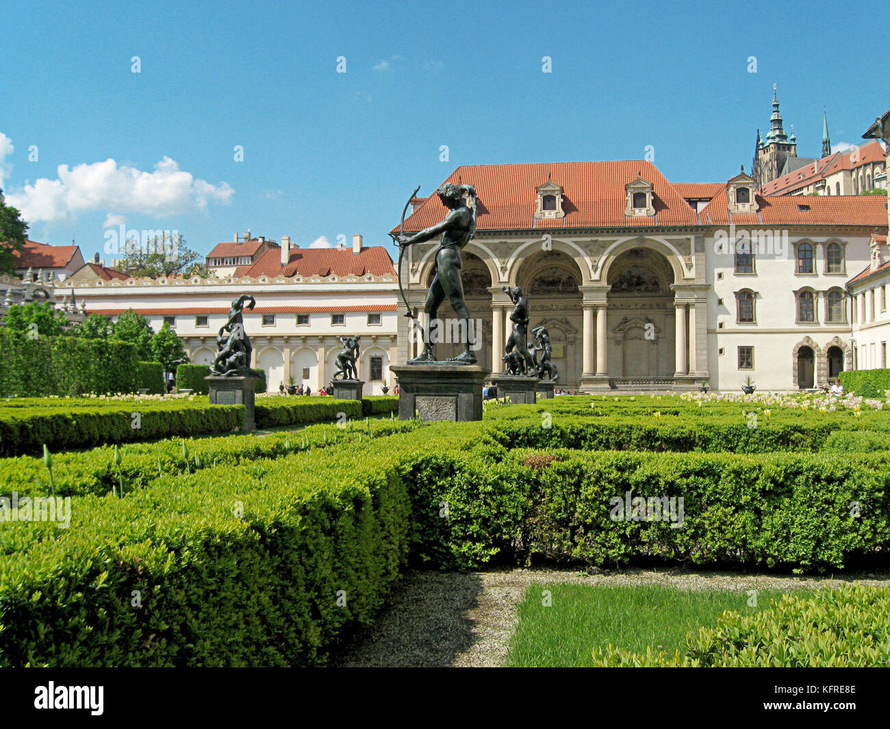 Waldstein Palast in Prag. Der Tschechischen Republik. Statuen in den Innenhof. Prager Sehenswürdigkeiten. Sommer Stockfoto