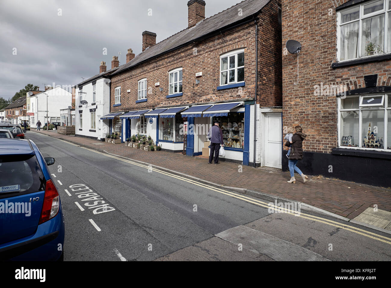 Wheelock Straße in Middlewich mit antiken Shops Stockfoto