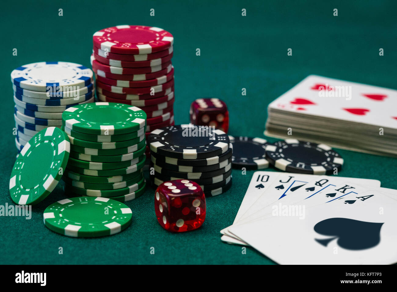 Casino Poker chips, Würfel und Karten Stockfoto