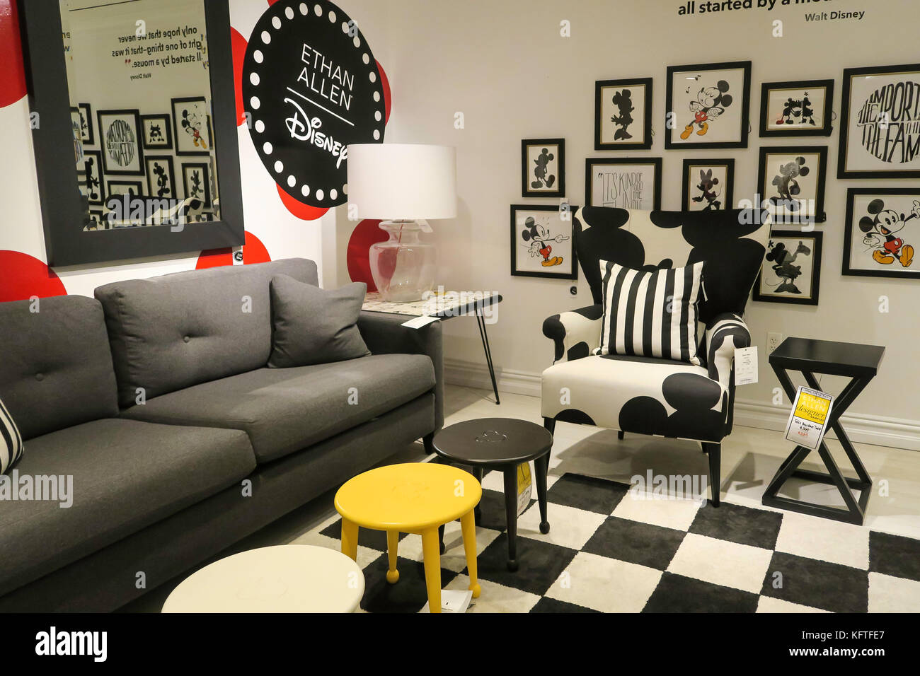 Furniture Store Sofa Stockfotos Furniture Store Sofa Bilder Alamy