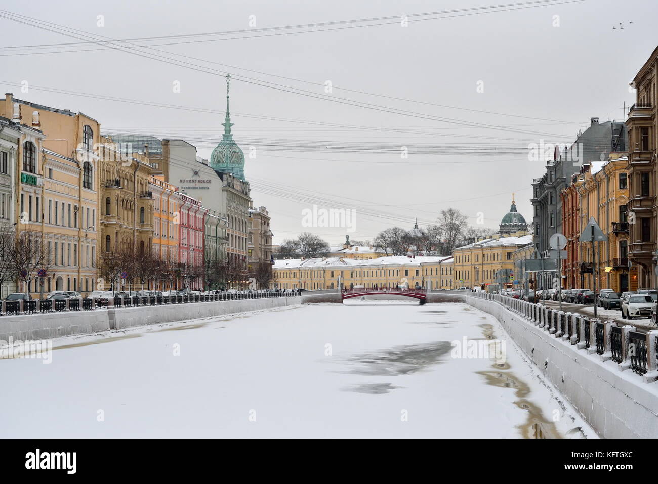 Sankt Petersburg, Russland - 12. Januar 2017: moika im Winter an einem bewölkten Tag Stockfoto