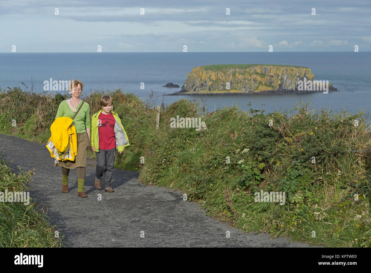 Sheep Island, Carrick-a-rede rope bridge, ballintoy, Co Antrim, Nordirland Stockfoto