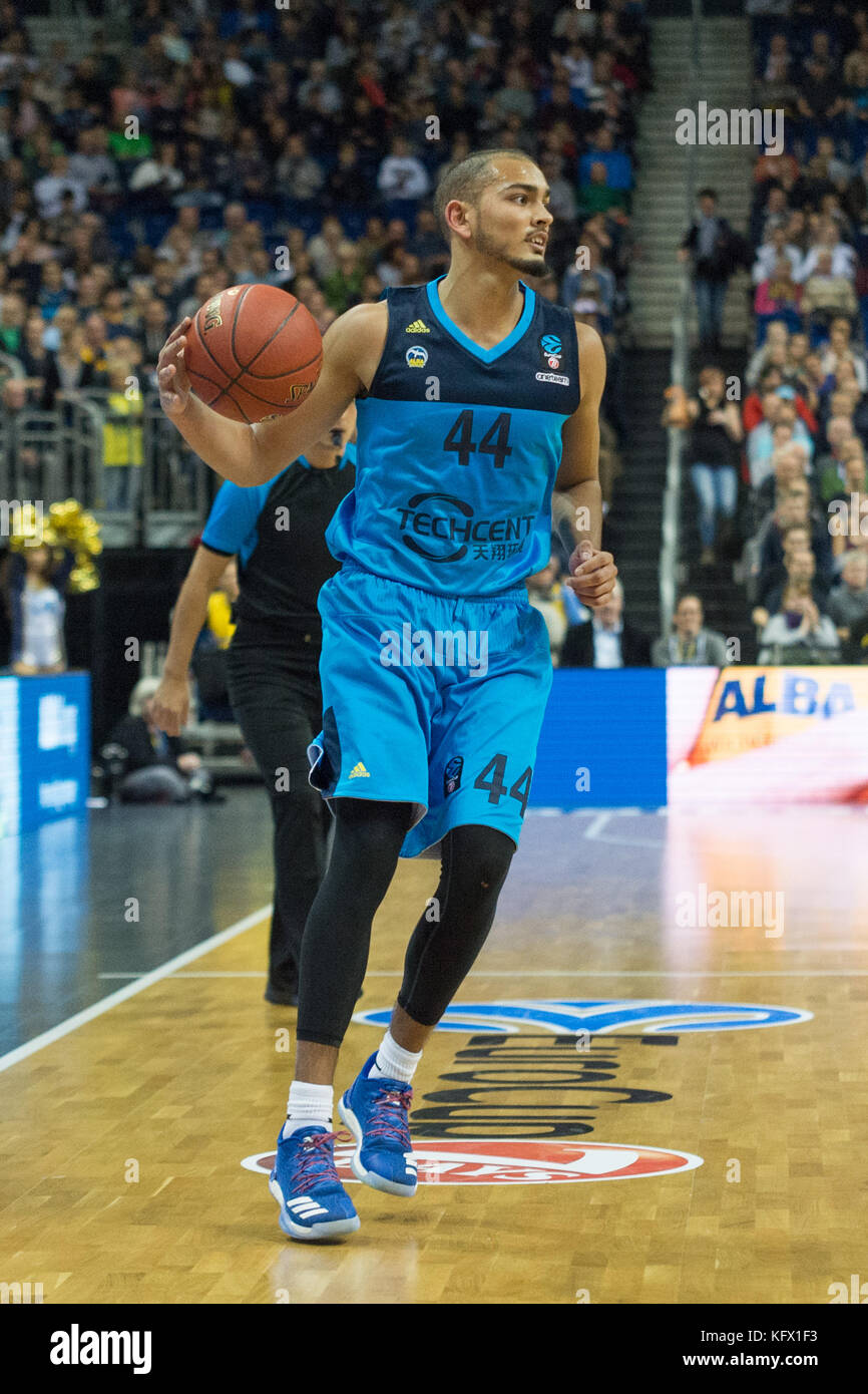 Berlin, Deutschland. November 2017. Stefan Peno (#44, ALBA), DE, Berlin, 01.11.2017, Basketball EuroCup: Alba Berlin vs Lietuvos Rytas Vilnius, Credit: Uwe Koch/Alamy Live News Stockfoto