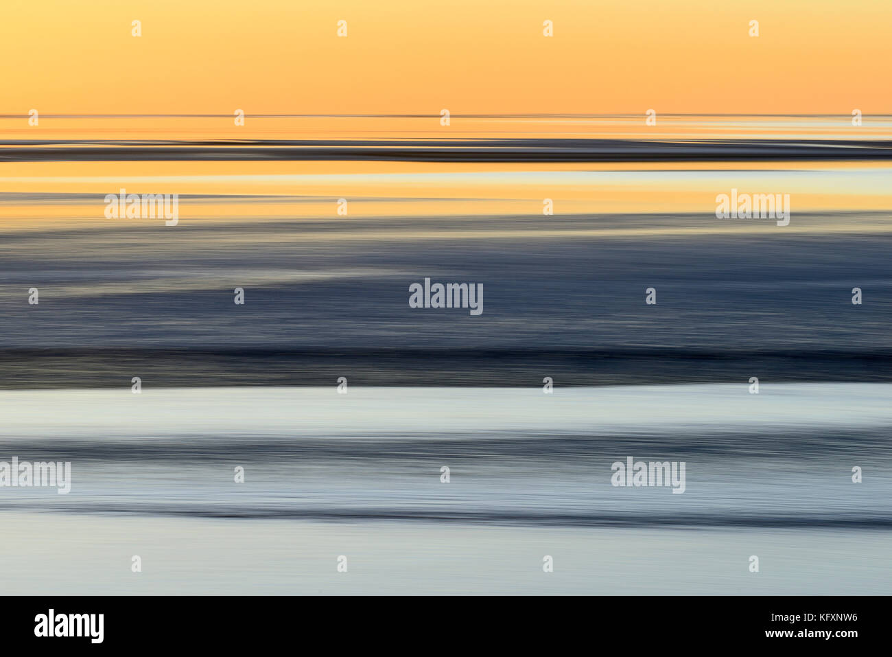 Sonnenuntergang über dem Wattenmeer, Wirkung wischen, Nordsee, Niedersachsen, Deutschland Niedersachsen, Deutschland Stockfoto