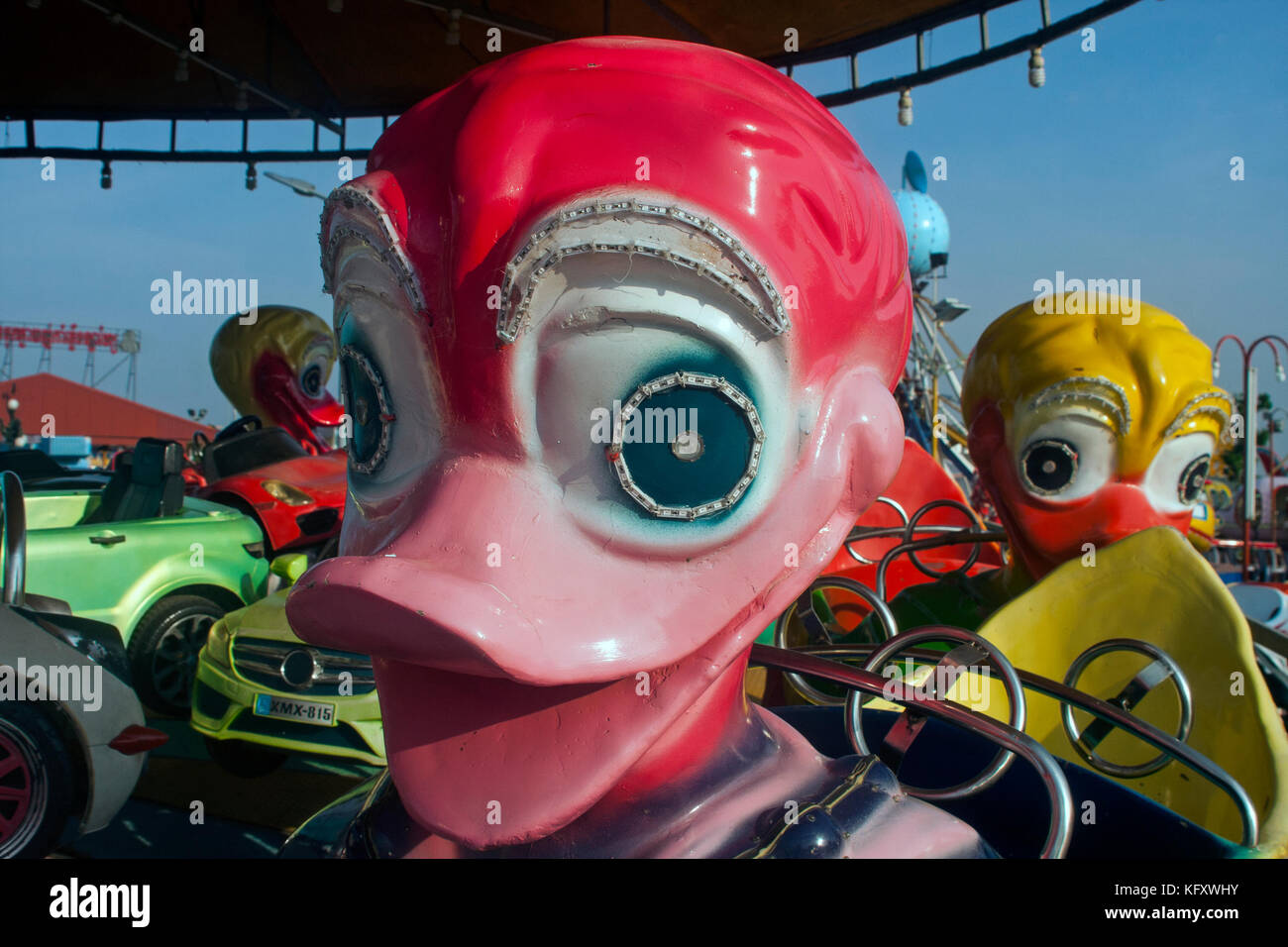 Auto auf einer Merry go round stehen leer in einem Vergnügungspark auf Ko pech Insel in Phnom Penh, Kambodscha. Stockfoto