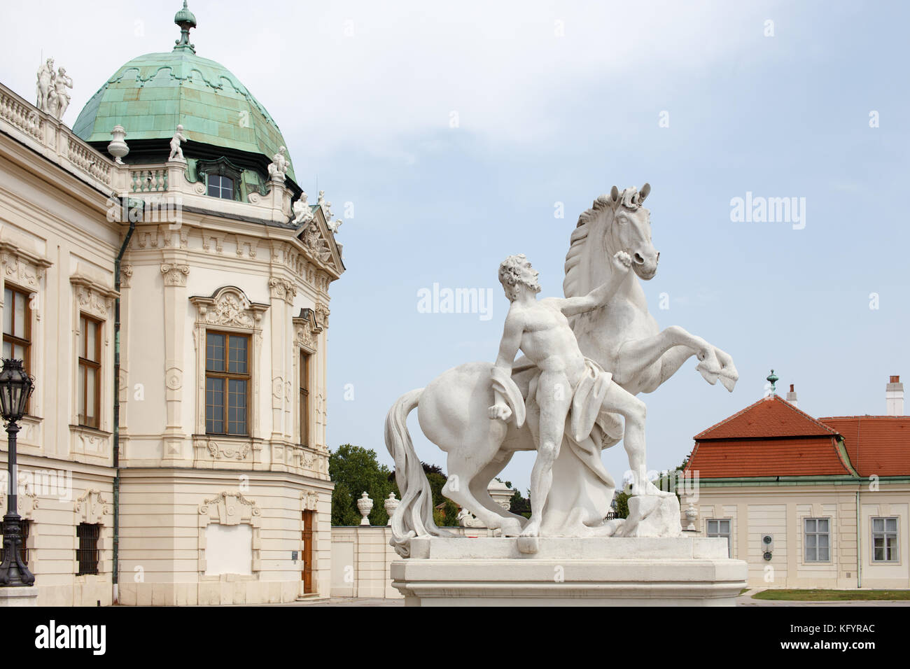 Mann mit Pferd, barocke Statue auf Schloss Belvedere, Wien, Österreich, EU Stockfoto