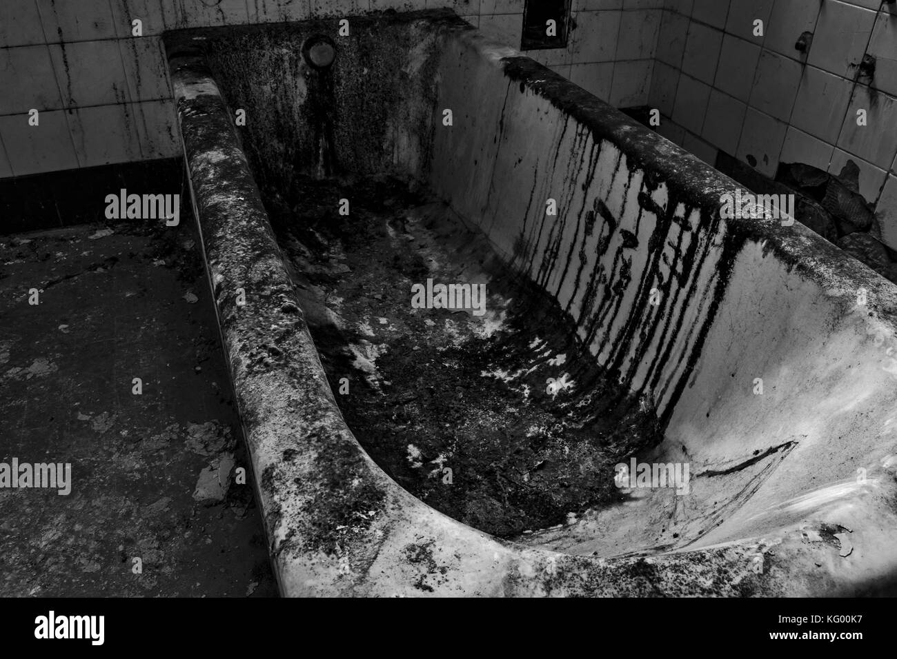 Ein Blick auf einen alten Elektro Schock Gerät, in einem verlassenen  psychiatrischen Krankenhaus Stockfotografie - Alamy