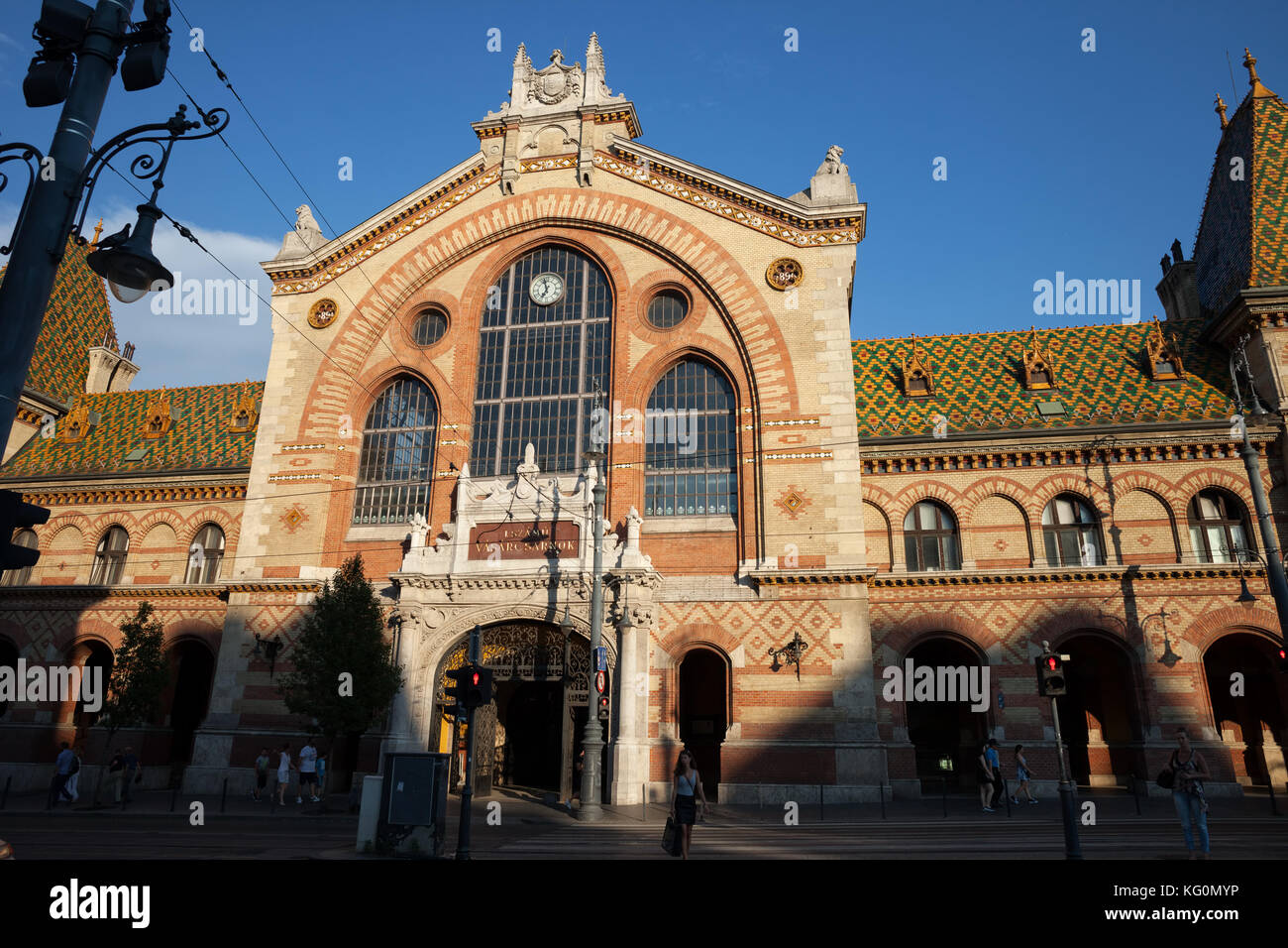 Große Markthalle in Budapest, Ungarn, größte und älteste Markthalle in der Stadt entworfen und von Samu Pécs gemeldet um 1897 Stockfoto