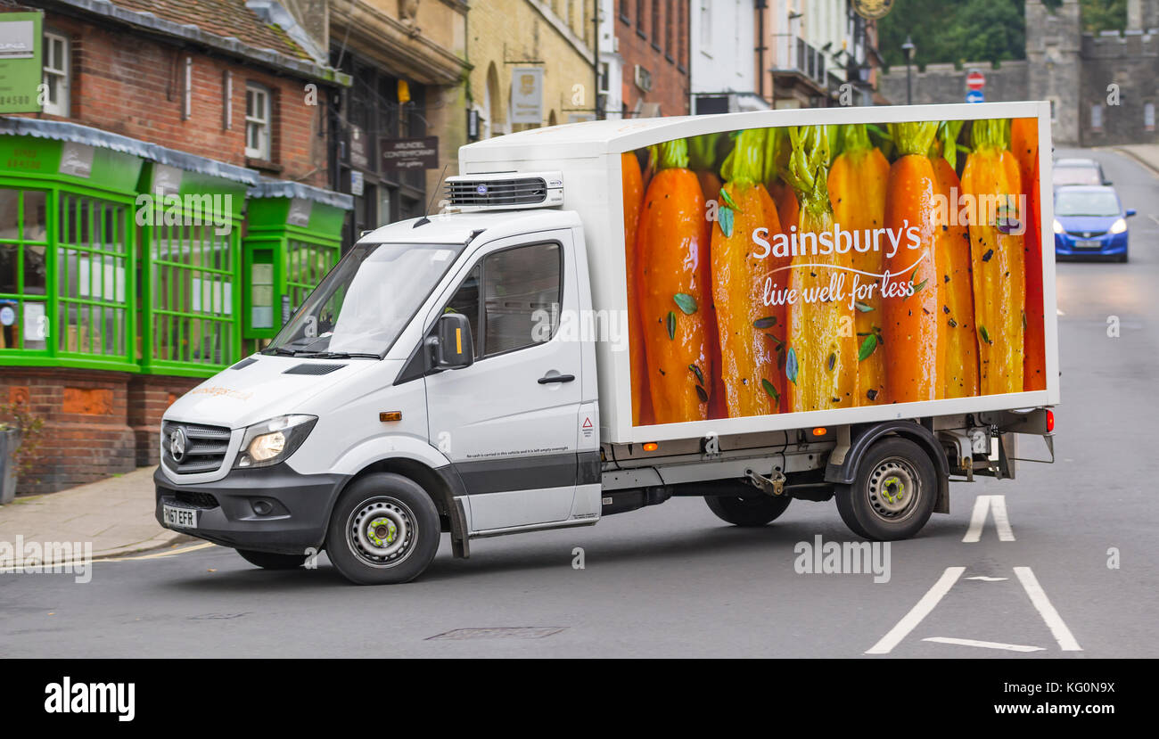 Sainsbury's Lieferwagen für Lebensmittel in Großbritannien. Stockfoto