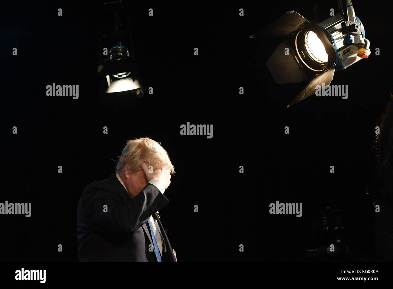 Außenminister Boris Johnson besucht das London College of Communication, wo er den „internationalen Tag zur Beendigung der Straflosigkeit für Verbrechen gegen Journalisten“ markierte. Stockfoto