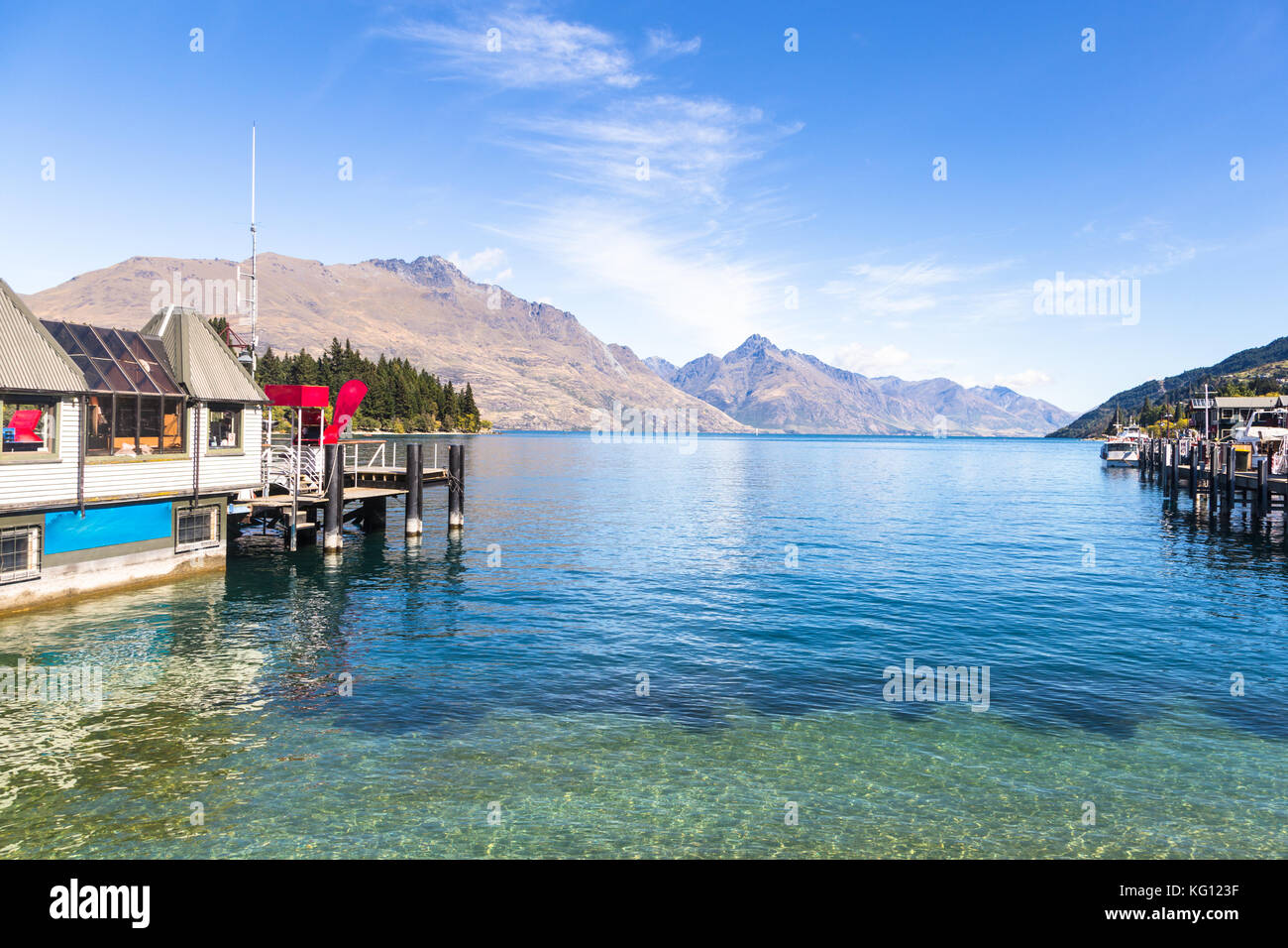 Queenstown Anlegestelle am Lake Wakatipu in Neuseeland an einem sonnigen Sommertag. Stockfoto