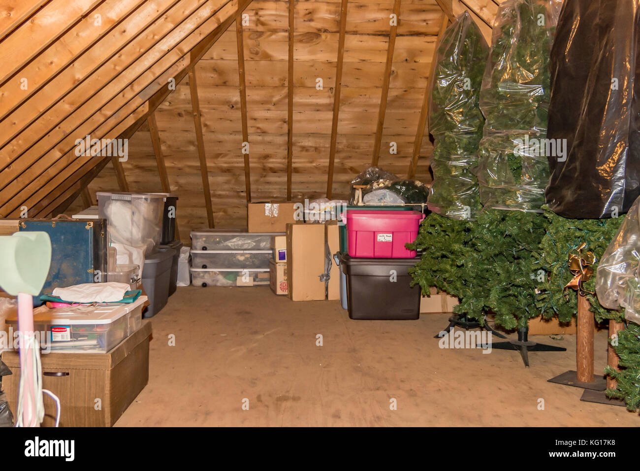 Dachboden Lagerung Stockfotos Und Bilder Kaufen Alamy