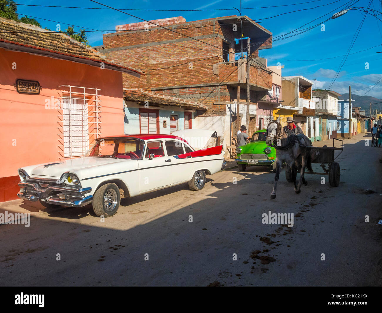 Trinidad, Kuba: 1957 Dodge Coronet (Calle Frank Pais) Stockfoto