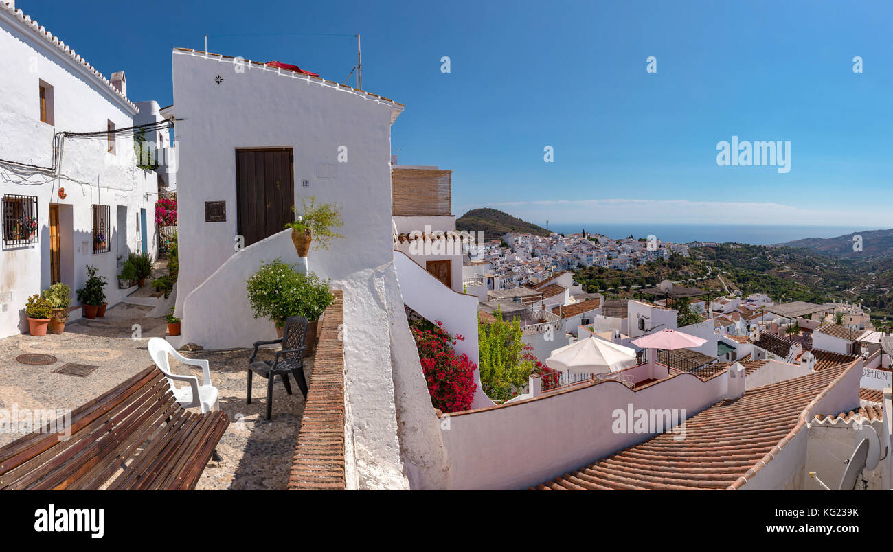 Weiß getünchten Häusern, Frigiliana, Spanien *** Local Caption *** Stadt, Dorf, Sommer, Berge, Hügel, Stockfoto