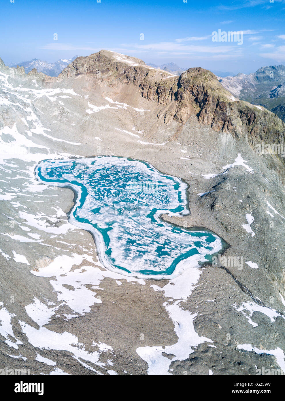 Panoramablick von lej lagrev während der Schneeschmelze, st. moritz, Engadin, Kanton Graubünden, Schweiz, Europa Stockfoto